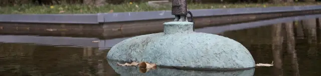 Kolodko II. Erzsébet miniszobor