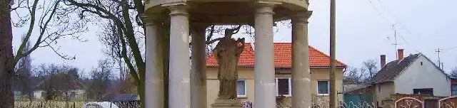 Nepomuki Szent János szobor