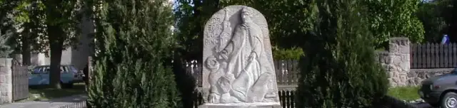 Eőszi Lőrinc szobor