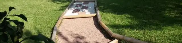 Mezítkáli - Mezítlábas Mászkáló