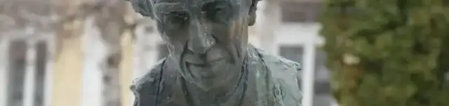 Tóth Menyhért szobor