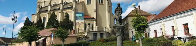 Boldog Gizella szobor