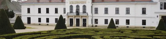 Megújult a nagycenki Széchenyi-kastély