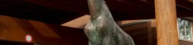 Zsiráf család szobor