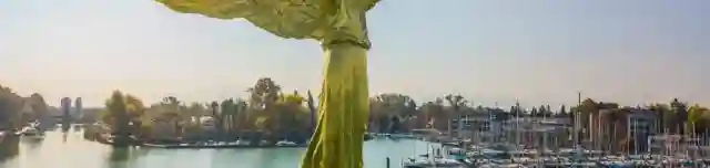 A Béke jóságos angyala