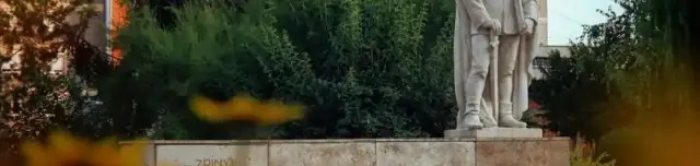 Zrínyi Miklós, a költő szobra