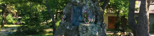 Téry Ödön emlékmű