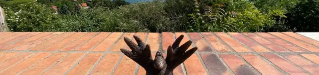 Kolodko Gombóc Artúr miniszobor