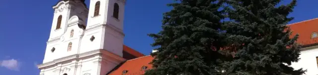 Nagyszabású fejlesztés Tihanyban