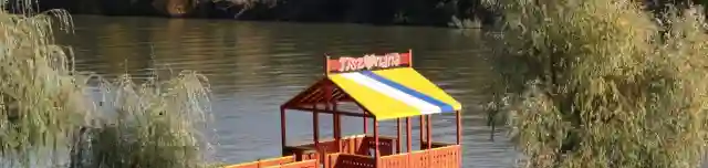 Álompart Strand és Kikötő