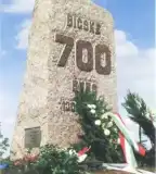700 éves emlékkö, Bicske
