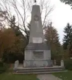 Szovjet Hősi Emlékmű, Baracs