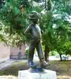 Hüvelyk Matyi szobra, Baja