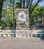 Kvassay emlékmű, Balatonföldvár