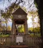 Benczúr Gyula siremléke, Szécsény