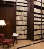 Esztergomi Főszékesegyházi Könyvtár, Esztergom