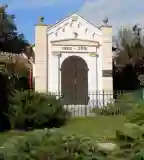 Lourdesi-i kápolna, Hövej