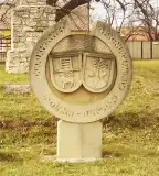 Barátság-kő, Isztimér