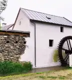 Falumalom / Molnárház, Kapolcs