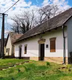 Fülöp-hegyi pincesor, Lajoskomárom