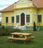 Bárczay-Patay kúria, Göncruszka