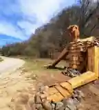 Kőmorzsoló óriás, Hosszúhetény