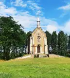 Zichy-emlékkápolna, Lórév