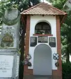 Harangláb és világháborús emlékművek, Nagyberki