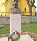 Kossuth szobor, Olaszliszka