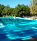 Strandfürdő, Szászvár