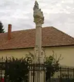 Szentháromság-szobor, Vág