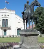 Lovas szobor, Kisbér