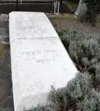 Virágh Gedeon síremléke, Kunszentmiklós