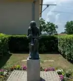 Olvasó fiú szobra, Medgyesegyháza