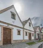 Sárgödör tér, Paks