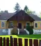 Püspöky kúria, Pusztaszentlászló