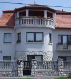 Sasi Panzió 1-2, Esztergom