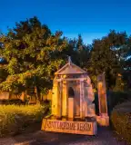 Könnyek kútja, Siófok