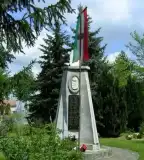 Hősi emlékmű, Szentliszló