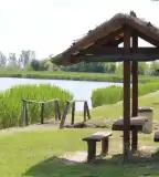 Táci horgásztó, Tác