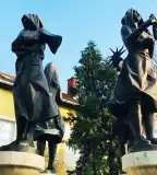 Négy évszak szobor, Tapolca