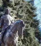 II. Rákóczi Ferenc lovasszobra, Tarpa