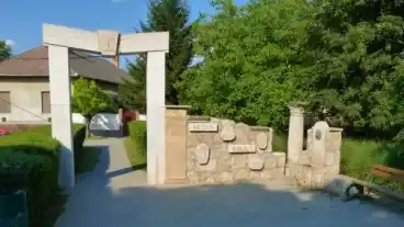 Adony Millenniumi Emlekmu