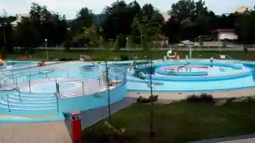 Ajka Kristalyfurdo 1