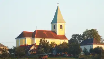 Apatistvanfalva Templom