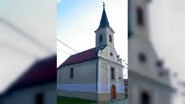 Apostag Katolikus Templom 01