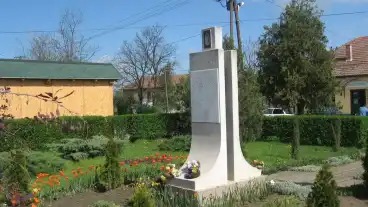 Arokto Ii Vilaghaborus Emlekmu