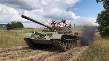 Aszofo Tank Kaland 1