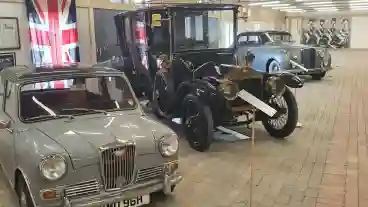 Babolna Retro Garage 1