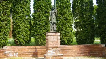 Bak Szt Florian Szobor